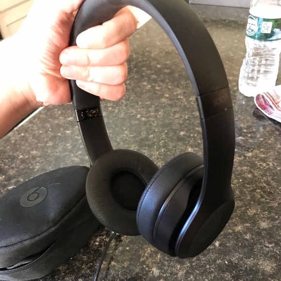 Beats solo 3 - Picture 1 of 3